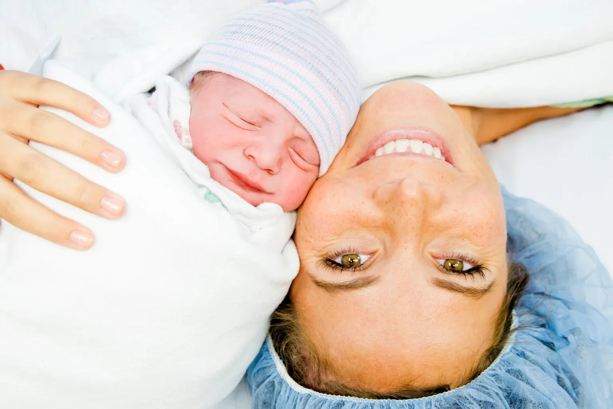 Doctor and patient discussing VBAC options during prenatal consultation